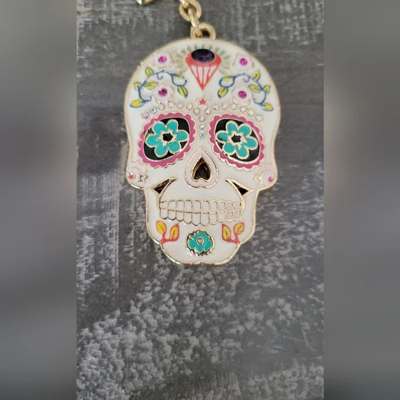 Betsey Johnson Rare Glitter Crystal Skull Key Chain - Picture 9 of 11